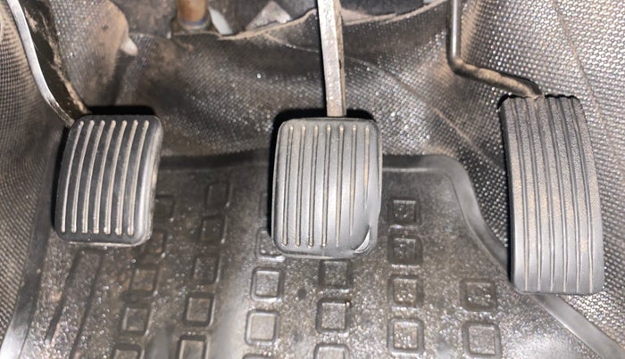 2015 Hyundai i10 SPORTZ 1.1, Petrol, Manual, 84,321 km, Pedals