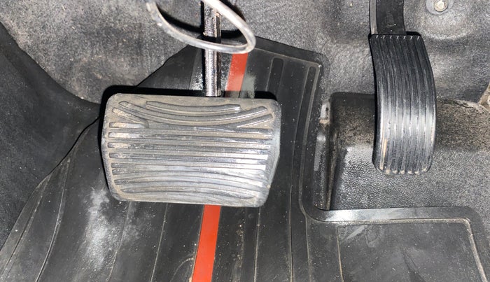 2022 Mahindra Thar LX PETROL HT 4WD AT, Petrol, Automatic, 60,639 km, Pedals