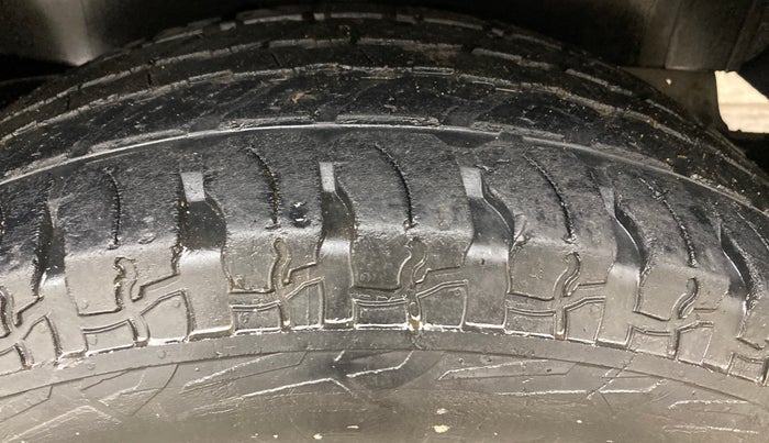 2022 Mahindra Thar LX PETROL HT 4WD AT, Petrol, Automatic, 60,639 km, Left Rear Tyre Tread