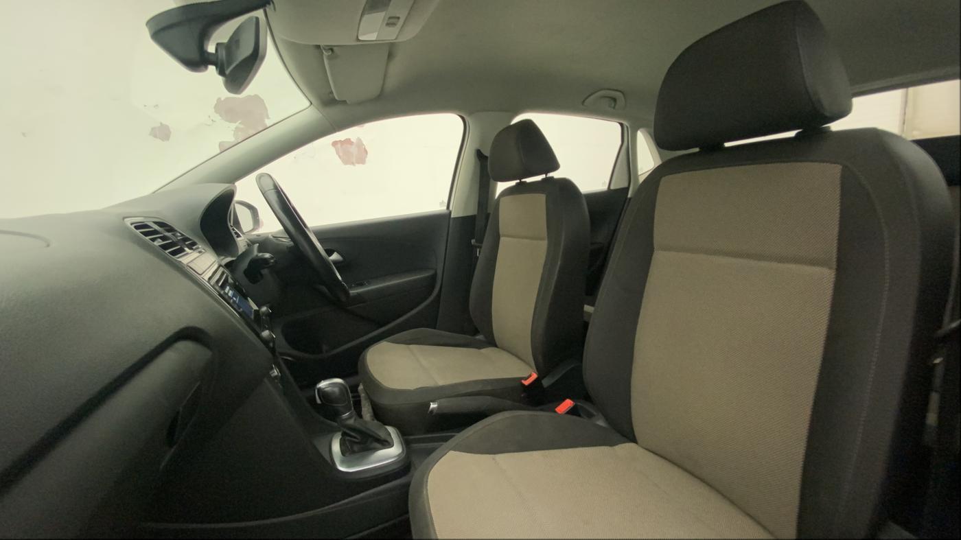 2017 Volkswagen Polo GT TSI AT, Petrol, Automatic, 61,476 km, Right Side Front Door Cabin