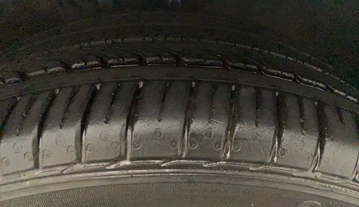2017 Volkswagen Polo GT TSI AT, Petrol, Automatic, 61,476 km, Right Front Tyre Tread