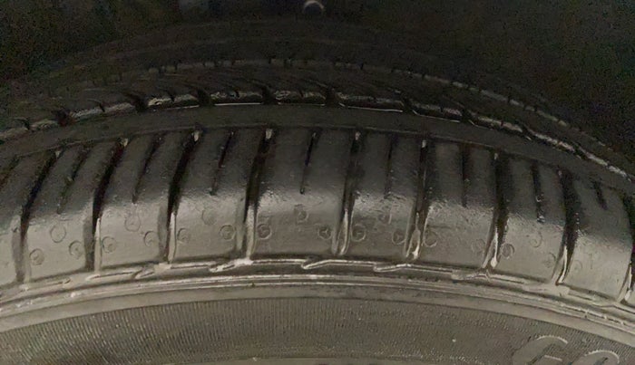 2017 Volkswagen Polo GT TSI AT, Petrol, Automatic, 61,476 km, Left Front Tyre Tread