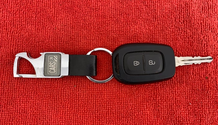 2020 Renault TRIBER RXL AT, Petrol, Automatic, 19,813 km, Key Close Up