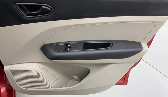 2020 Renault TRIBER RXL AT, Petrol, Automatic, 19,813 km, Driver Side Door Panels Control