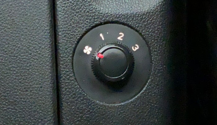 2020 Renault TRIBER RXL AT, Petrol, Automatic, 19,813 km, Rear AC Temperature Control