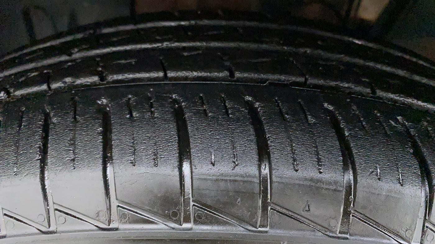 2020 Renault TRIBER RXL AT, Petrol, Automatic, 19,813 km, Right Rear Tyre Tread