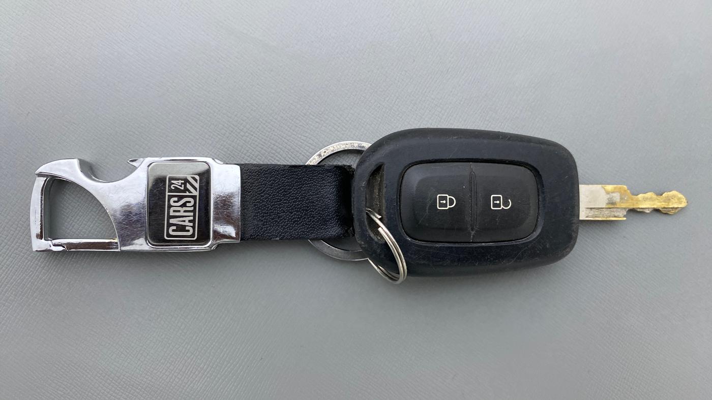 2018 Renault Kwid 1.0 RXT Opt, Petrol, Manual, 20,947 km, Key Close Up