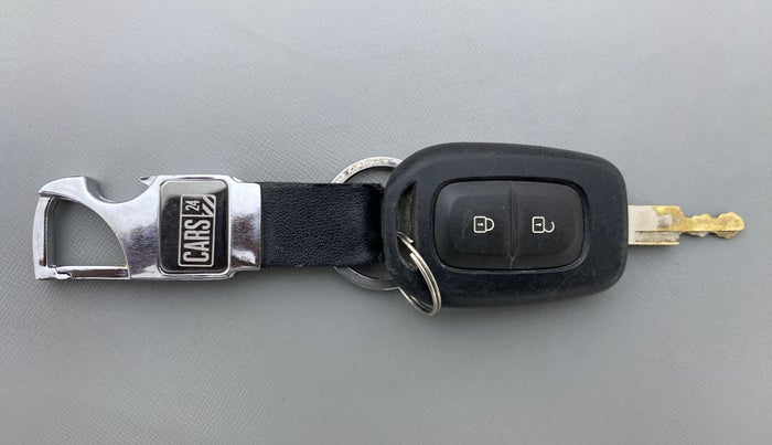 2018 Renault Kwid 1.0 RXT Opt, Petrol, Manual, 20,947 km, Key Close Up