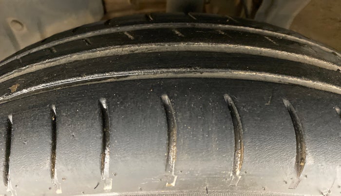 2019 Renault TRIBER 1.0 RXZ, Petrol, Manual, 77,650 km, Left Front Tyre Tread