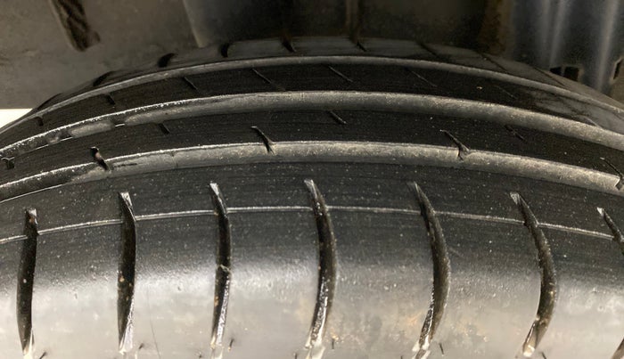 2019 Renault TRIBER 1.0 RXZ, Petrol, Manual, 77,650 km, Right Rear Tyre Tread