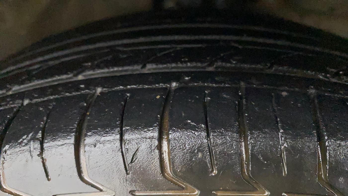 2016 Maruti Celerio VXI CNG, CNG, Manual, 74,273 km, Right Front Tyre Tread