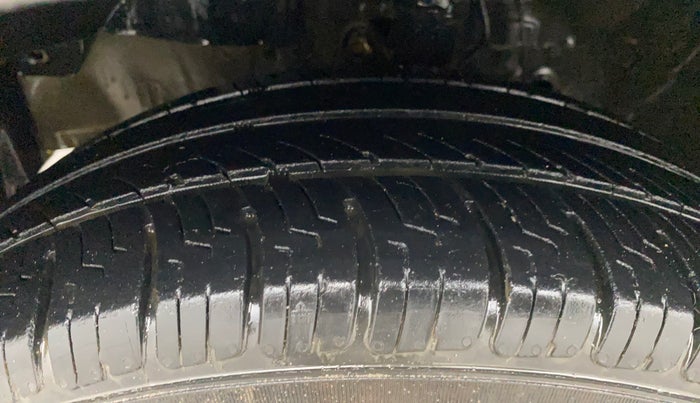 2015 Honda City 1.5L I-VTEC V MT, Petrol, Manual, 1,00,092 km, Left Front Tyre Tread