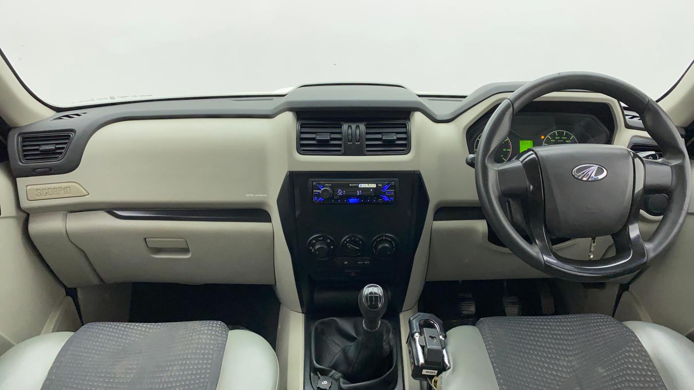 2016 Mahindra Scorpio S4PLUS, Diesel, Manual, 52,671 km, Dashboard