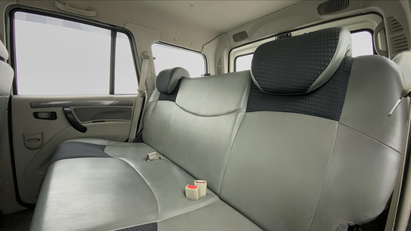 2016 Mahindra Scorpio S4PLUS, Diesel, Manual, 52,671 km, Right Side Rear Door Cabin