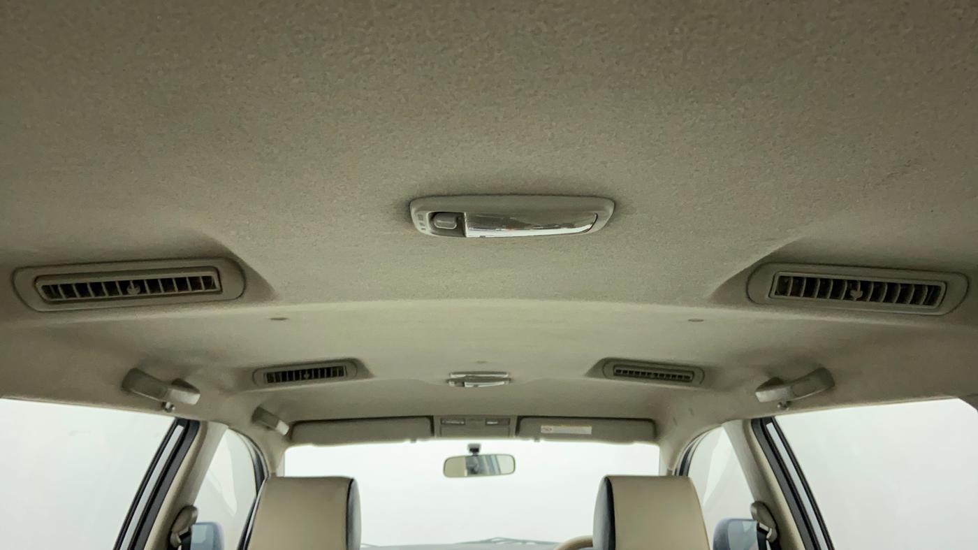 2015 Toyota Innova 2.5 VX 8 STR BS IV, Diesel, Manual, 1,44,861 km, Rear AC Vents