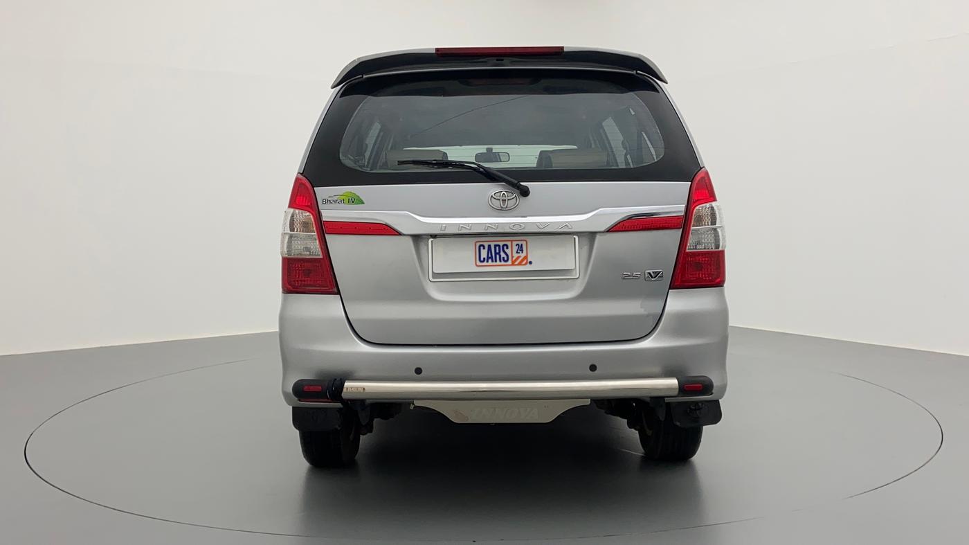 2015 Toyota Innova 2.5 VX 8 STR BS IV, Diesel, Manual, 1,44,861 km, Back/Rear