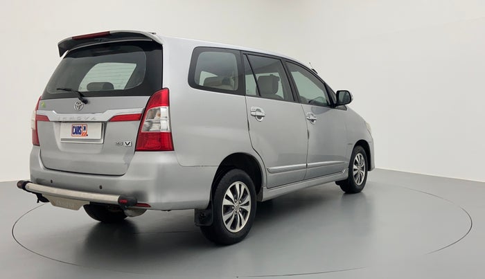2015 Toyota Innova 2.5 VX 8 STR BS IV, Diesel, Manual, 1,44,861 km, Right Back Diagonal