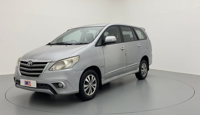 2015 Toyota Innova 2.5 VX 8 STR BS IV, Diesel, Manual, 1,44,861 km, Left Front Diagonal