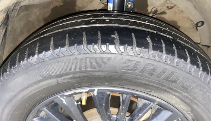2021 Maruti XL6 ZETA MT, Petrol, Manual, 42,231 km, Right Front Tyre Tread