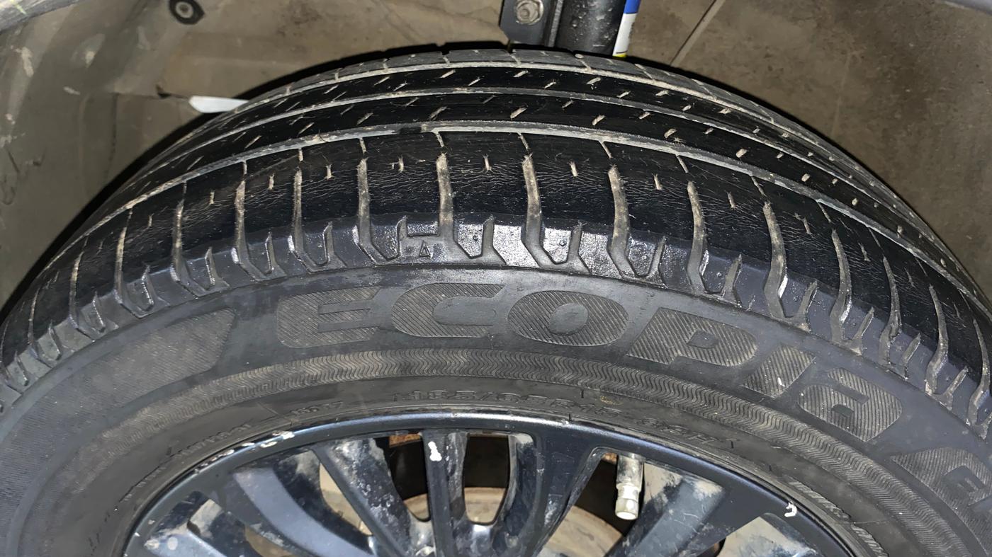2021 Maruti XL6 ZETA MT, Petrol, Manual, 42,231 km, Left Front Tyre Tread