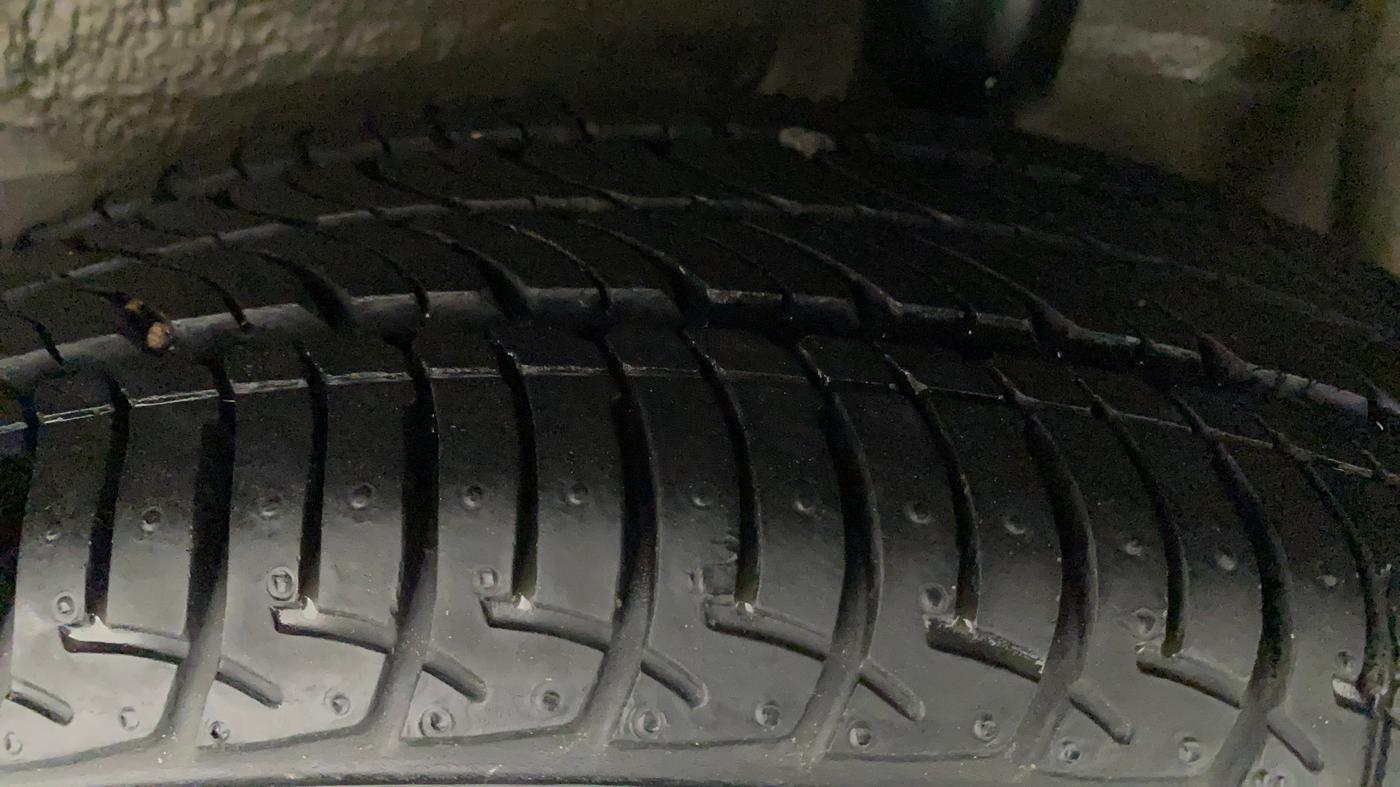 2015 Maruti Celerio VXI AMT, Petrol, Automatic, 23,107 km, Left Rear Tyre Tread