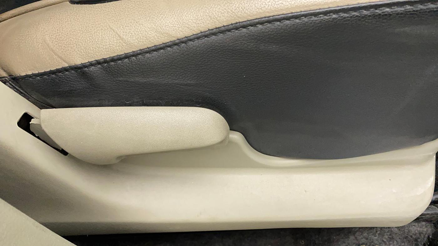 2015 Maruti Celerio VXI AMT, Petrol, Automatic, 23,107 km, Driver Side Adjustment Panel