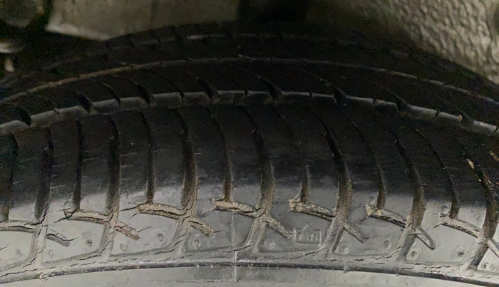 2015 Maruti Celerio VXI AMT, Petrol, Automatic, 23,107 km, Right Rear Tyre Tread