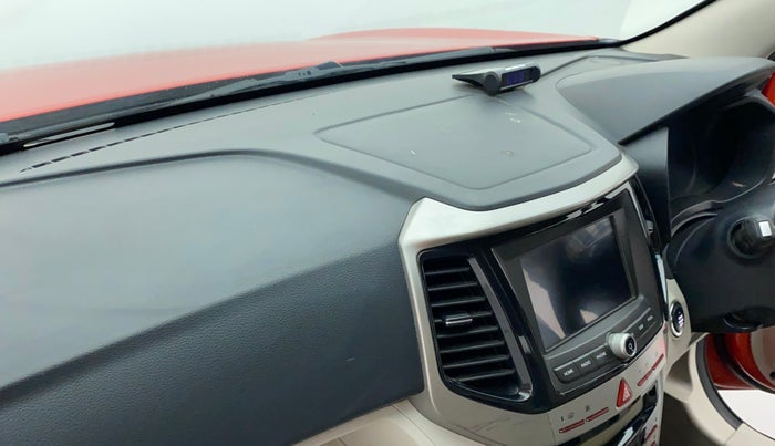 2019 Mahindra XUV300 W8 1.5 DIESEL, Diesel, Manual, 39,750 km, Dashboard - Minor scratches