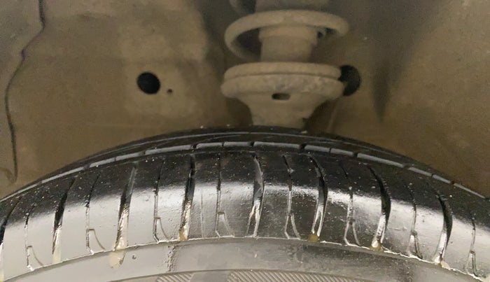 2015 Maruti Wagon R 1.0 VXI, Petrol, Manual, 35,919 km, Left Front Tyre Tread