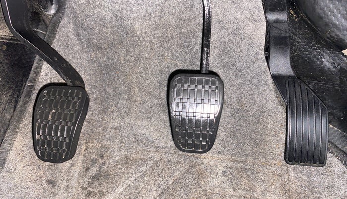 2018 Tata NEXON XM PETROL, Petrol, Manual, 50,930 km, Pedals