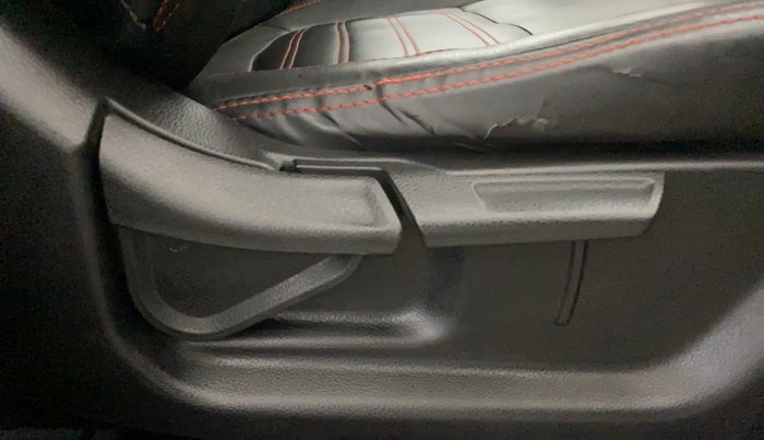 2021 KIA SONET HTK PLUS 1.2, CNG, Manual, 65,872 km, Driver Side Adjustment Panel