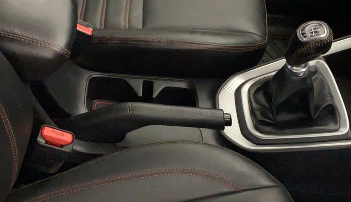 2021 KIA SONET HTK PLUS 1.2, CNG, Manual, 65,872 km, Gear Lever