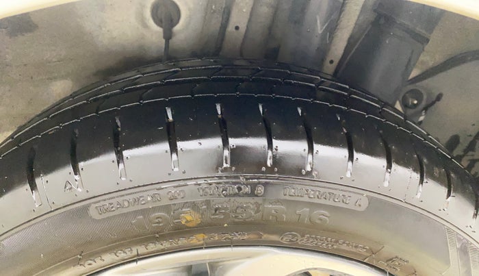 2019 Hyundai Elite i20 ASTA 1.2 (O), Petrol, Manual, 62,157 km, Left Rear Tyre Tread