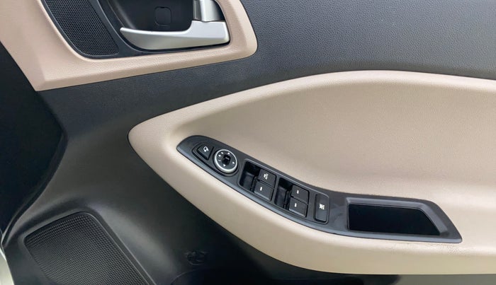 2019 Hyundai Elite i20 ASTA 1.2 (O), Petrol, Manual, 62,157 km, Driver Side Door Panels Control