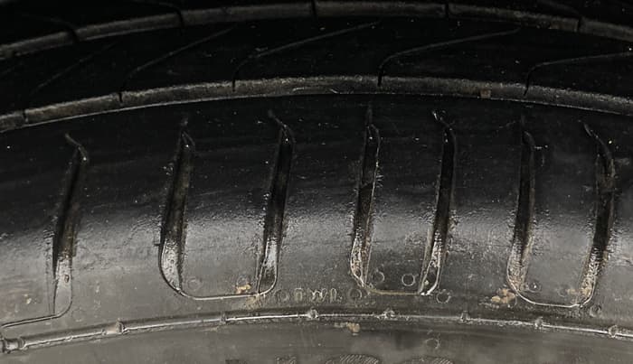 2022 Maruti Baleno ALPHA PETROL 1.2, Petrol, Manual, 89,470 km, Left Front Tyre Tread
