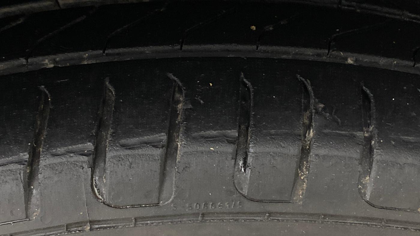 2022 Maruti Baleno ALPHA PETROL 1.2, Petrol, Manual, 89,470 km, Right Front Tyre Tread