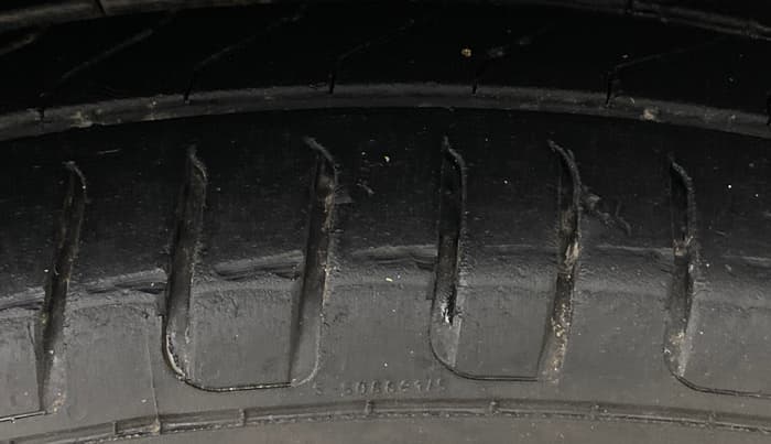 2022 Maruti Baleno ALPHA PETROL 1.2, Petrol, Manual, 89,470 km, Right Front Tyre Tread
