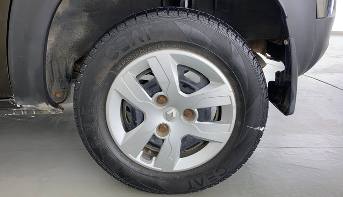 2018 Renault Kwid RXT, Petrol, Manual, 35,983 km, Left Rear Wheel