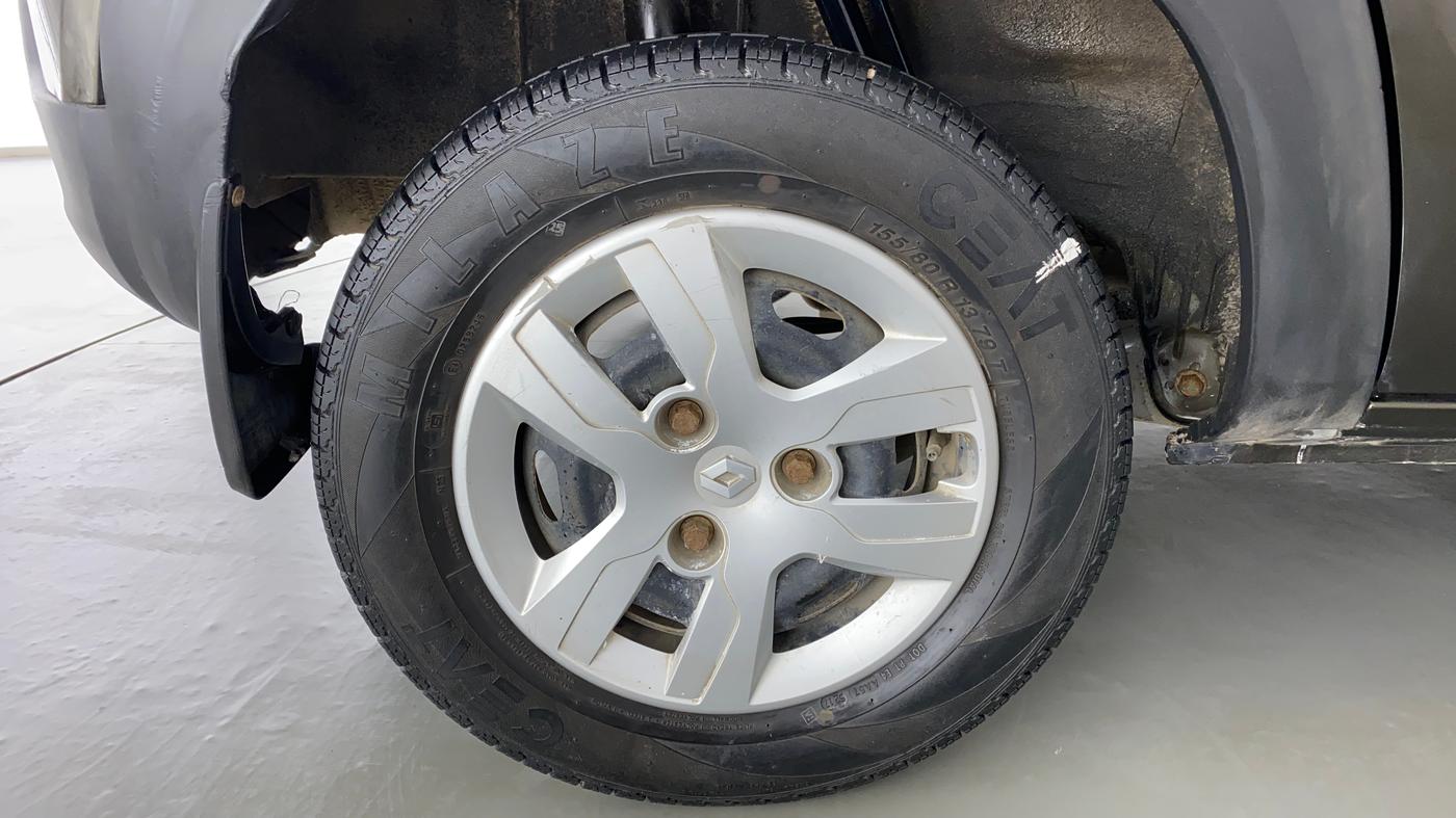 2018 Renault Kwid RXT, Petrol, Manual, 35,983 km, Right Rear Wheel