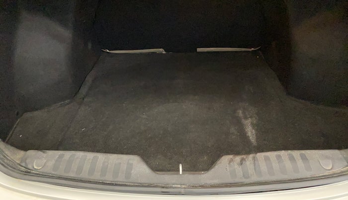 2016 Maruti Ciaz ZXI, Petrol, Manual, 95,555 km, Boot Inside