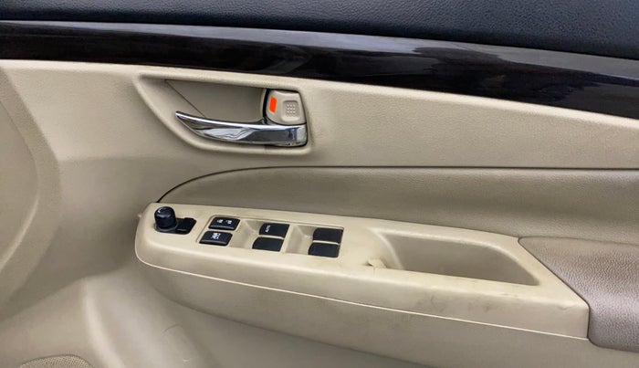 2016 Maruti Ciaz ZXI, Petrol, Manual, 95,555 km, Driver Side Door Panels Control