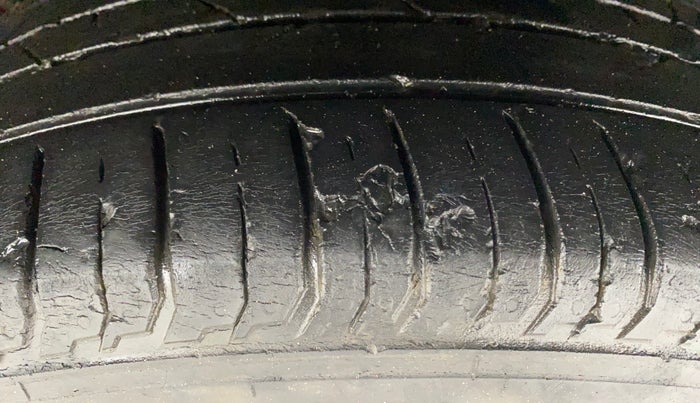 2021 Hyundai NEW I20 SPORTZ 1.2 MT, Petrol, Manual, 46,135 km, Left Rear Tyre Tread