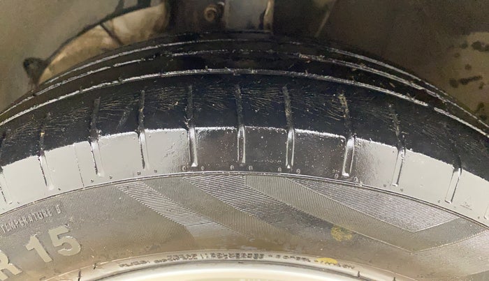 2018 Maruti Swift ZDI, Diesel, Manual, 81,478 km, Left Front Tyre Tread