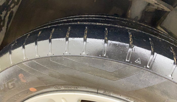 2018 Maruti Swift ZDI, Diesel, Manual, 81,478 km, Right Front Tyre Tread