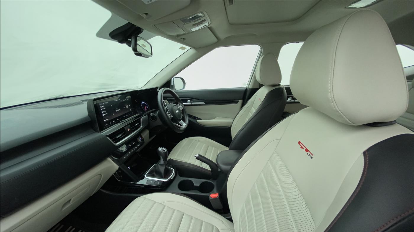 2019 KIA SELTOS GTX+ 1.4 MT, Petrol, Manual, 30,956 km, Right Side Front Door Cabin
