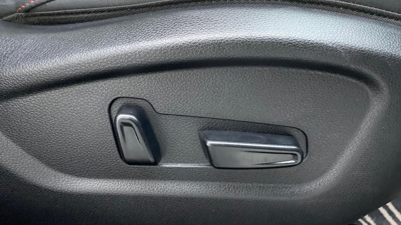 2019 KIA SELTOS GTX+ 1.4 MT, Petrol, Manual, 30,956 km, Driver Side Adjustment Panel