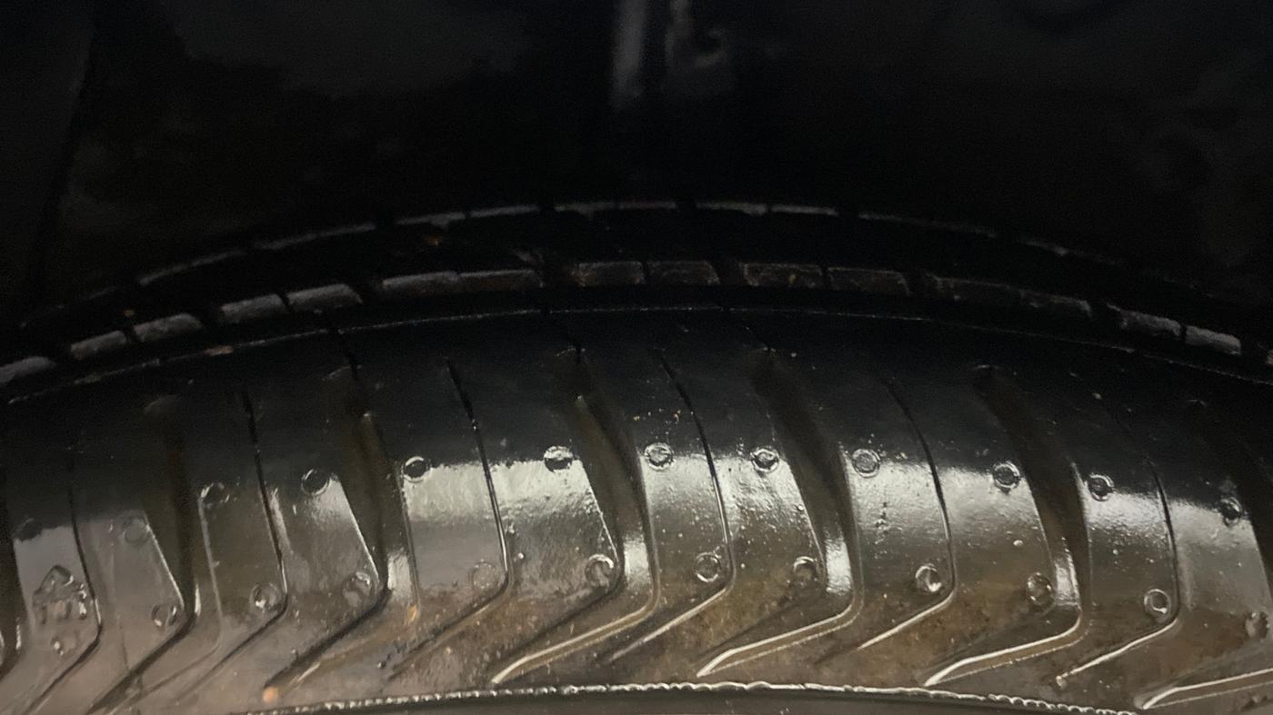 2014 Hyundai Xcent S 1.2, Petrol, Manual, 40,552 km, Right Rear Tyre Tread