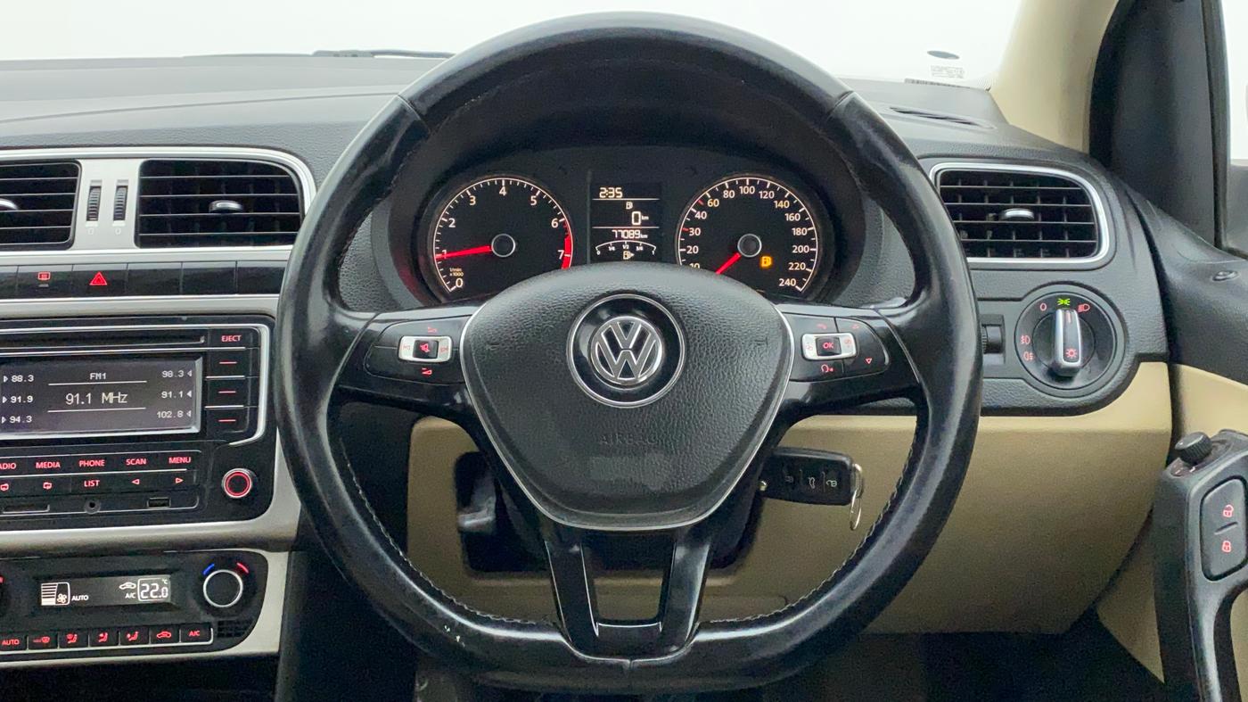 2014 Volkswagen Polo HIGHLINE1.2L, Petrol, Manual, 77,479 km, Steering Wheel Close Up