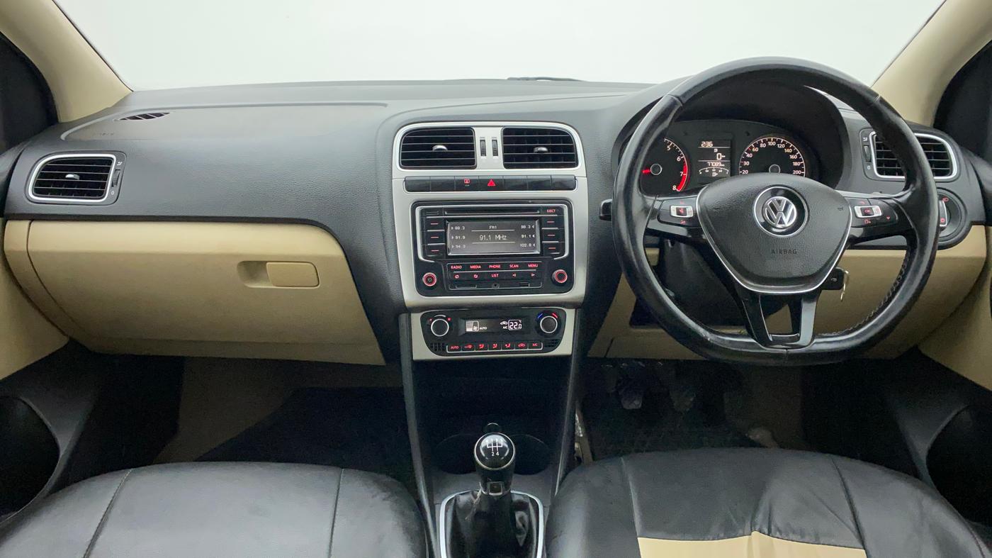 2014 Volkswagen Polo HIGHLINE1.2L, Petrol, Manual, 77,479 km, Dashboard