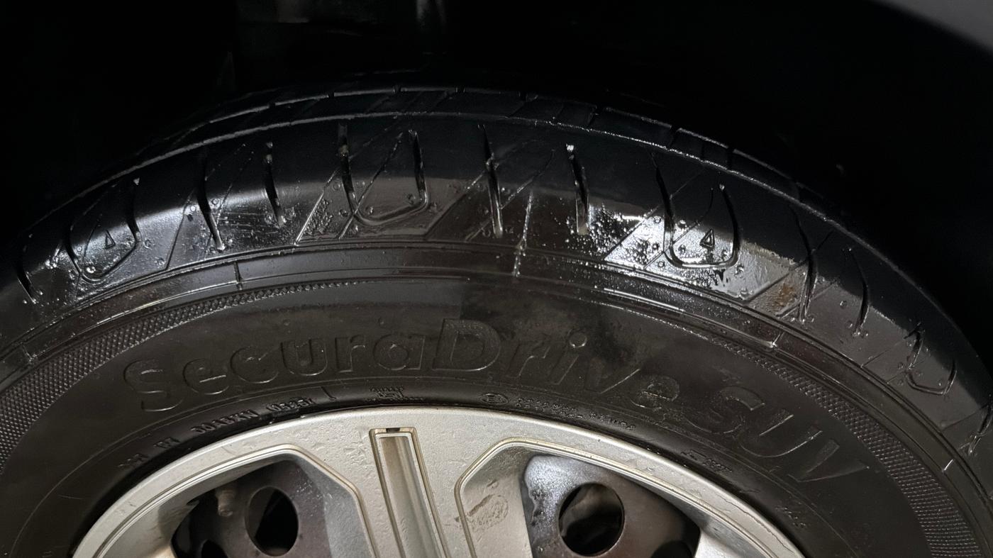 2019 Tata NEXON XM PETROL, Petrol, Manual, 77,671 km, Right Front Tyre Tread